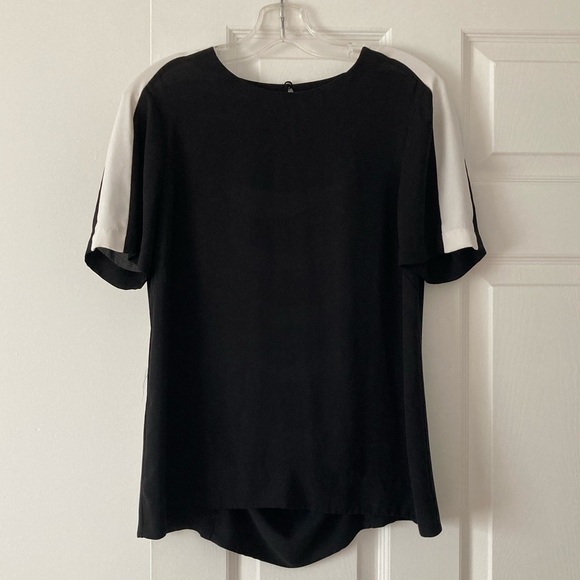 BCBG top - Picture 2 of 4